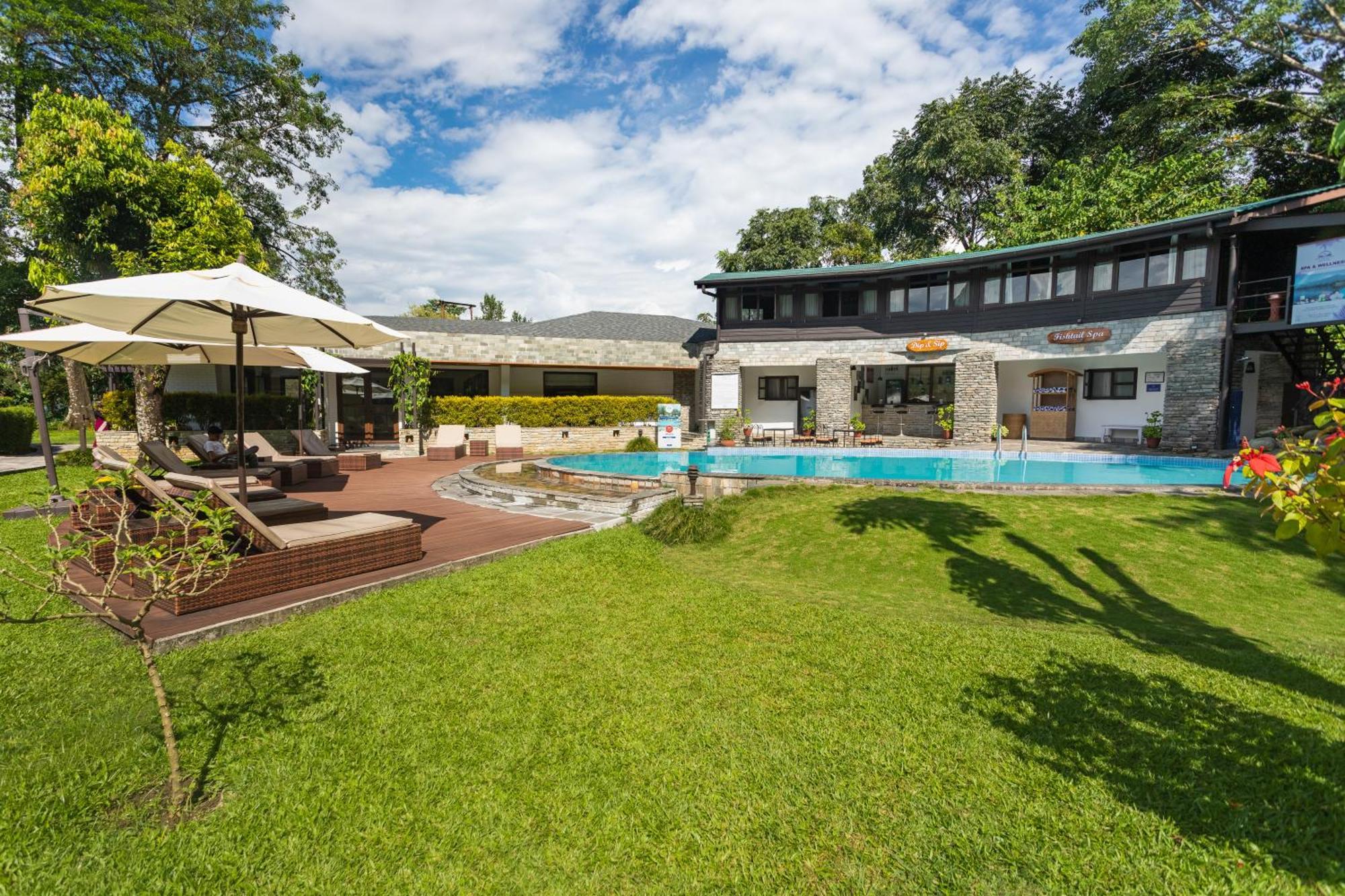 Fish Tail Lodge Покхара Экстерьер фото