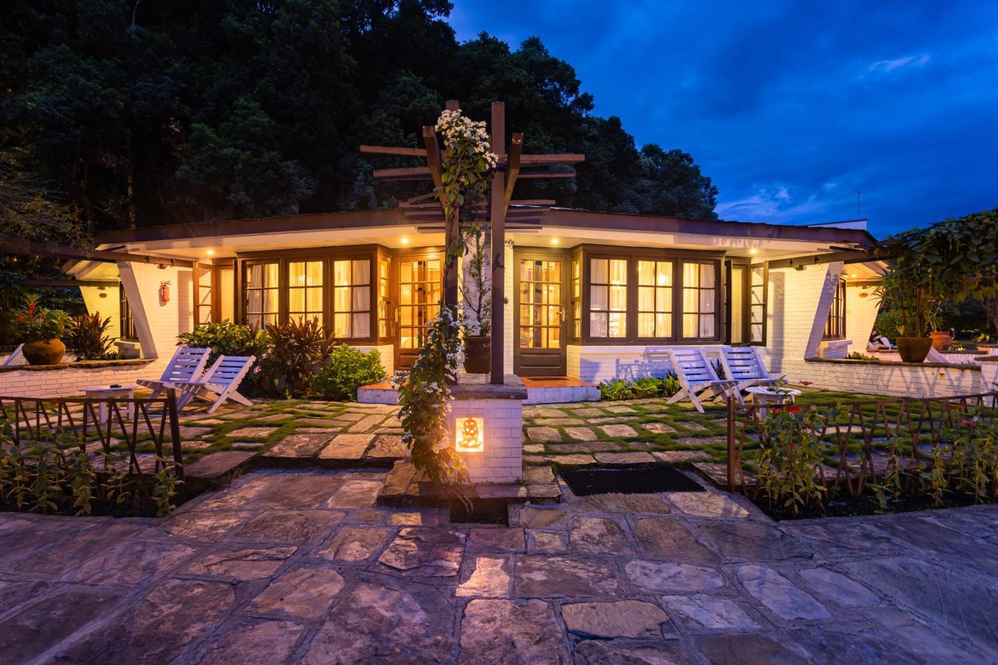 Fish Tail Lodge Покхара Экстерьер фото
