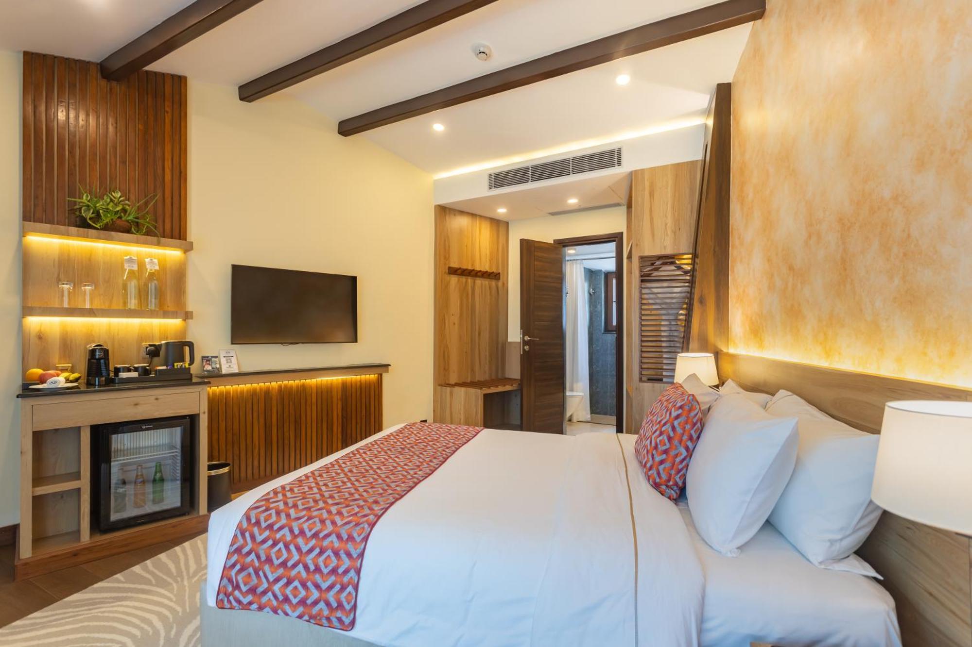 Fish Tail Lodge Покхара Экстерьер фото